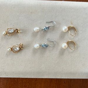 Pearl earrings